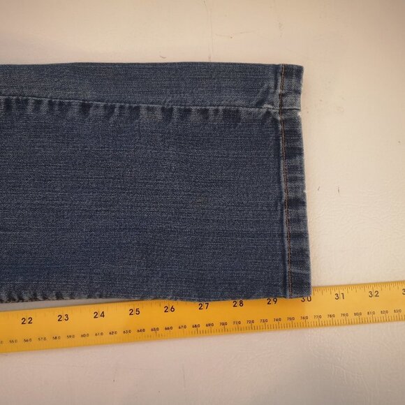 L.L. Bean Classic Fit Ladies Size 14 Tall Medium Wash Blue Jeans - Picture 14 of 15